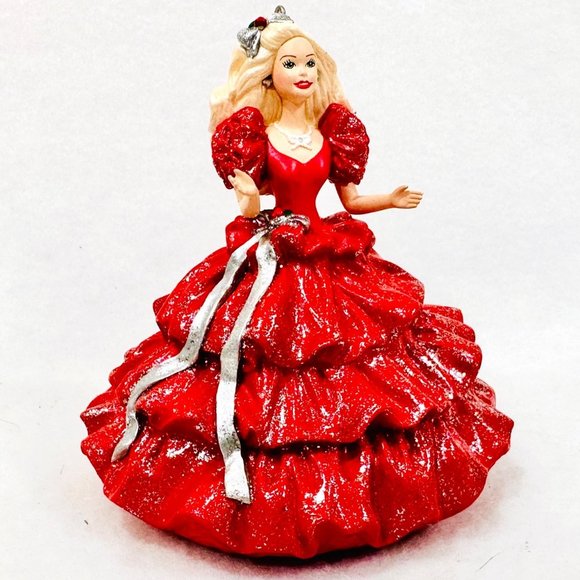 Barbie Vintage 1996 Hallmark/Mattel Holiday or Anytime Figurine or Ornament - Picture 6 of 9